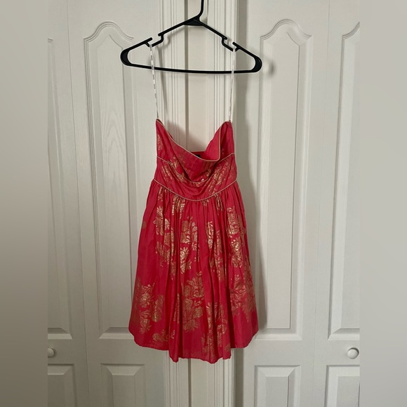 Adorable Coral strapless dress - Picture 5 of 6